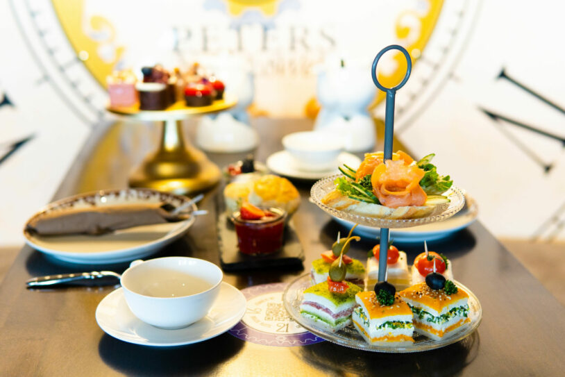 Tea Time Royal